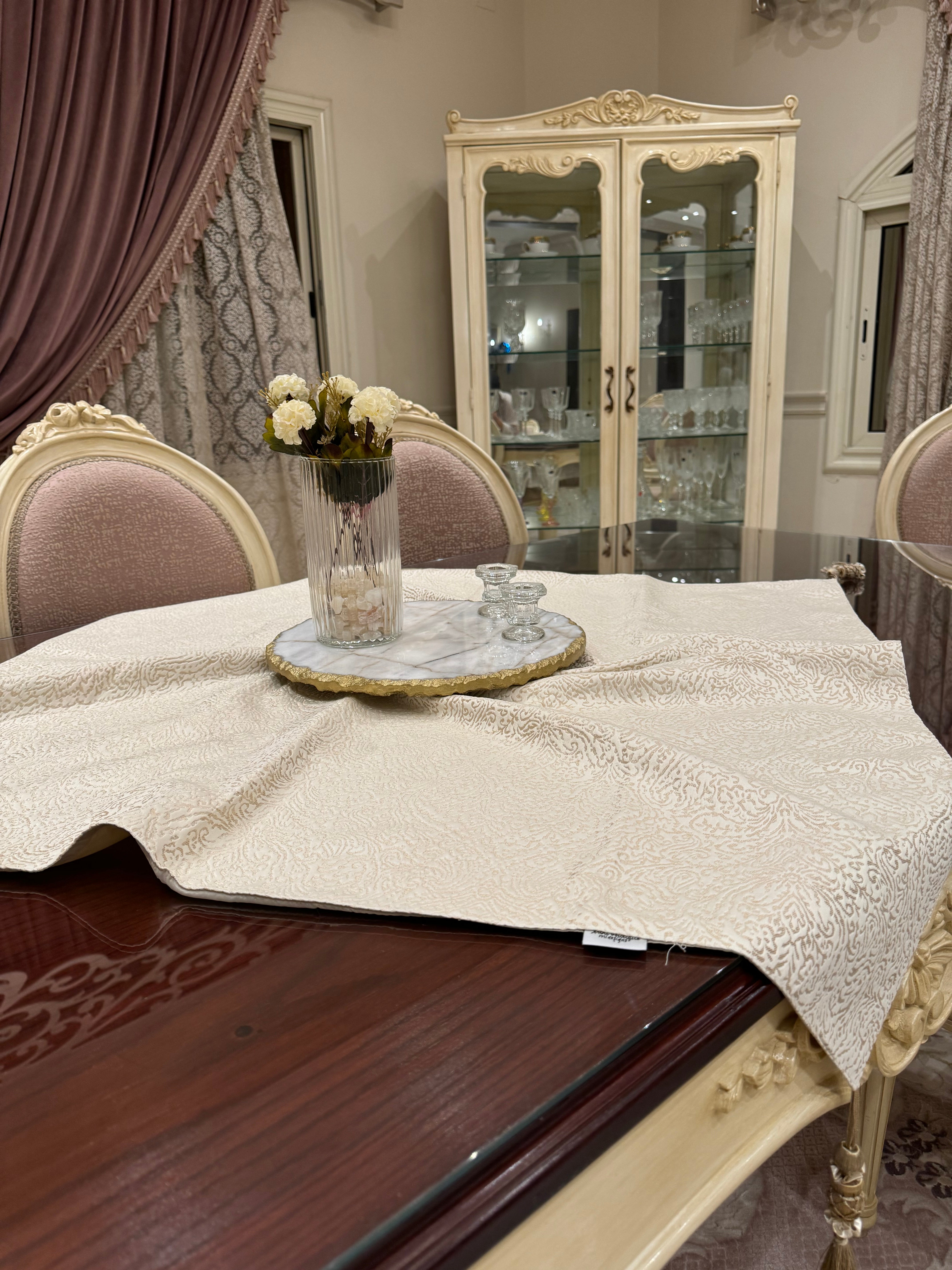 Offwhite*gold square table cloth