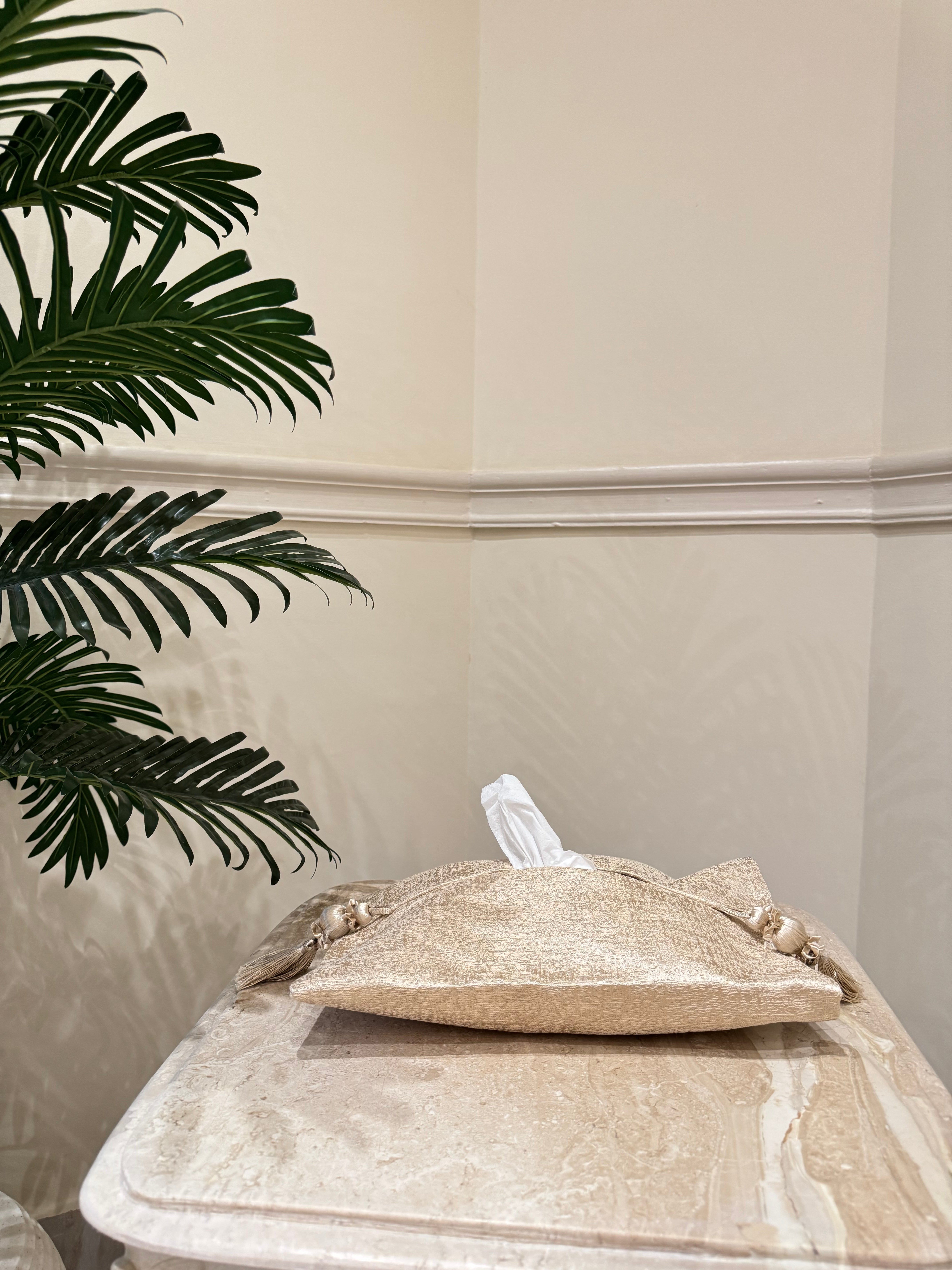 Plain gold tissue cover