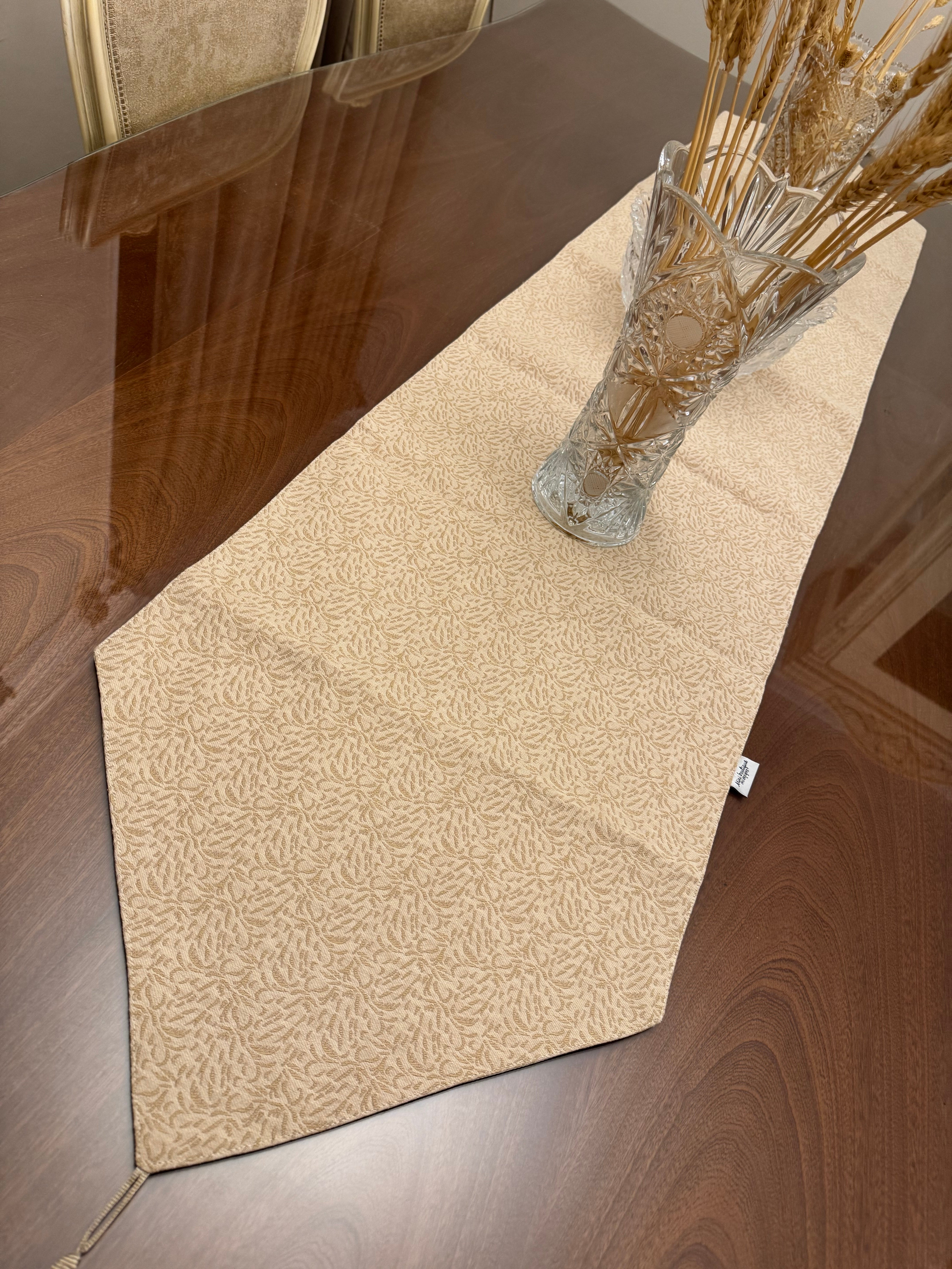 Creamy peach table runner