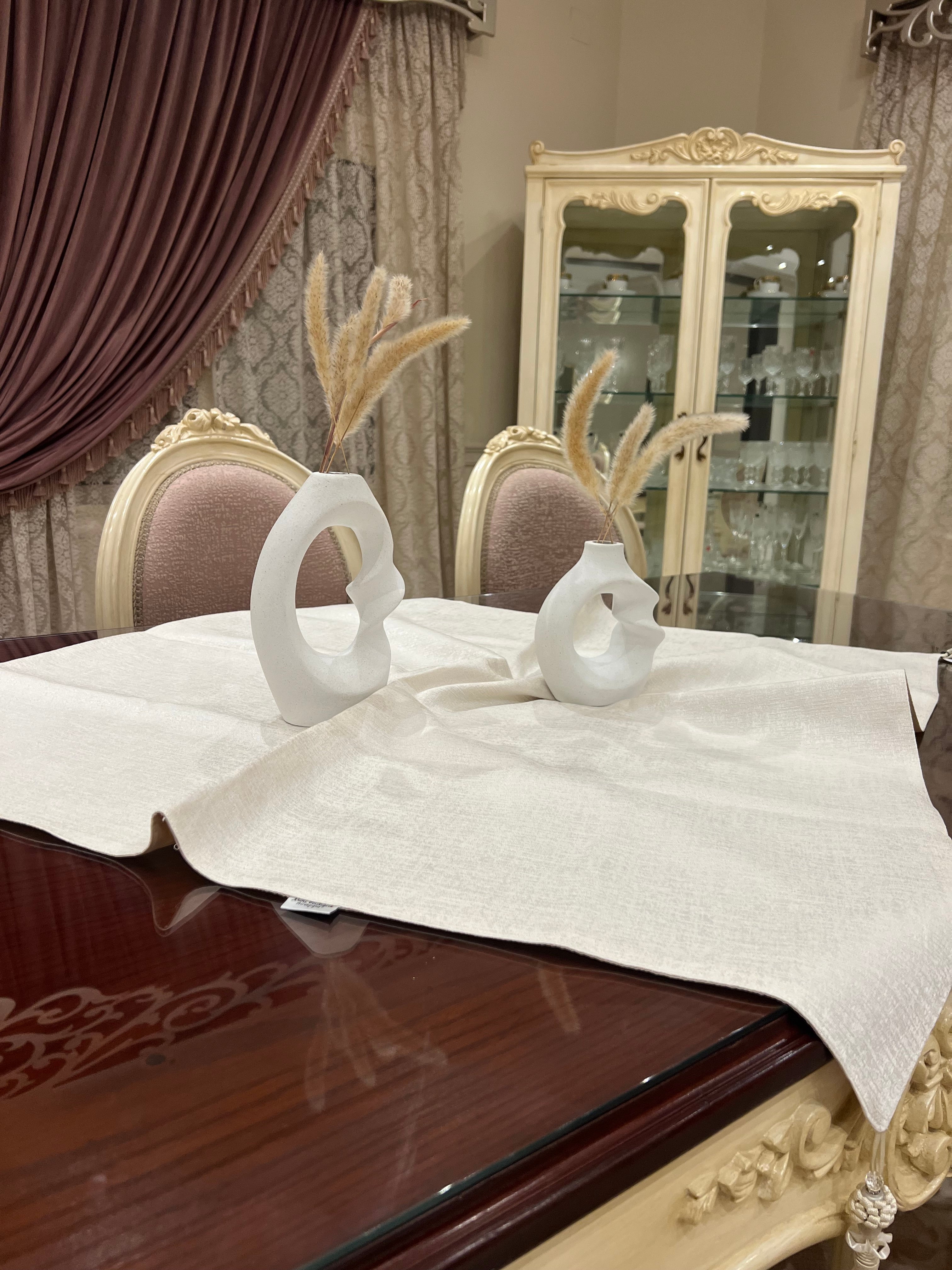 Plain offwhite square table cloth