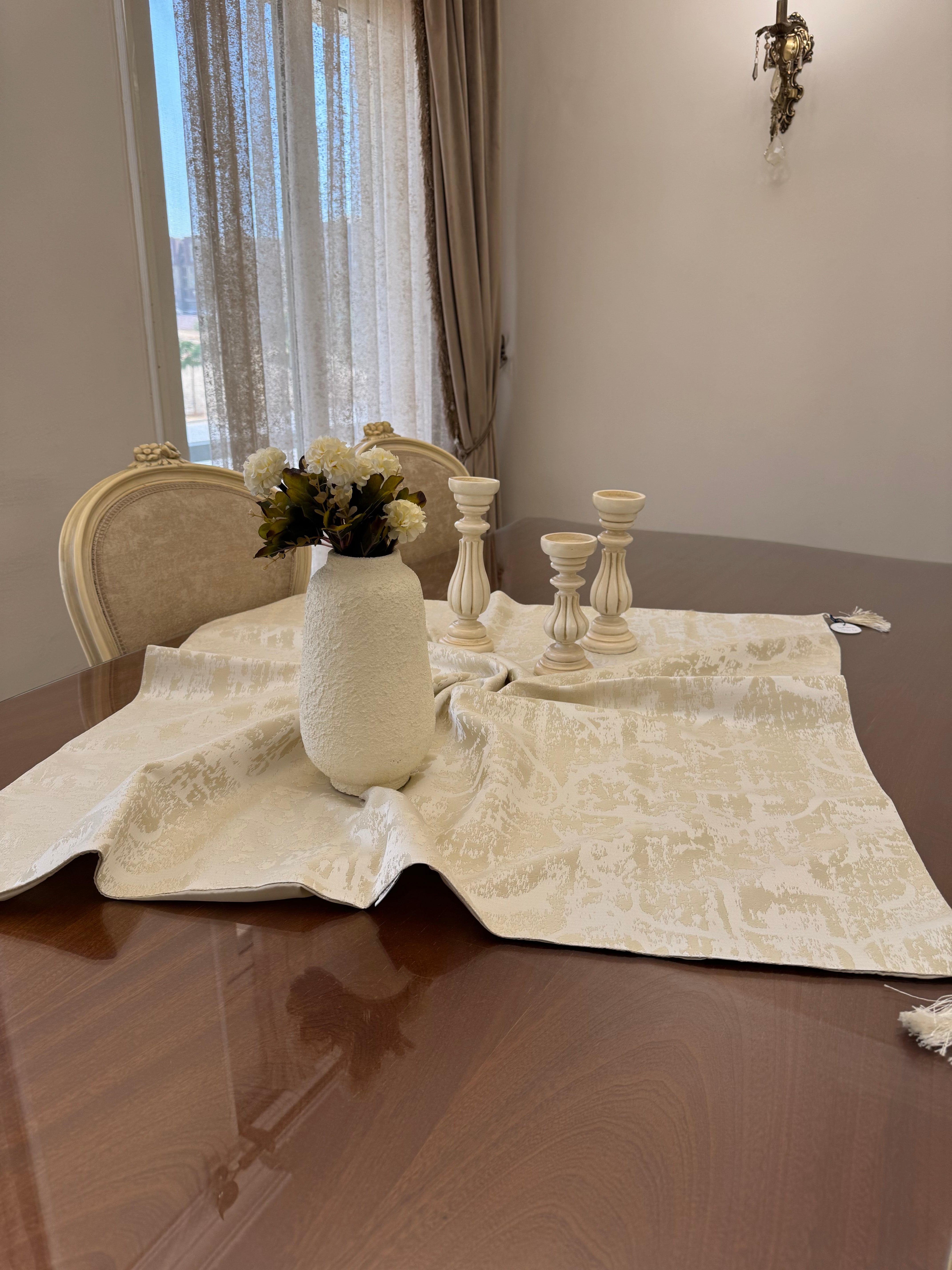 Silk beige*offwhite square table cloth