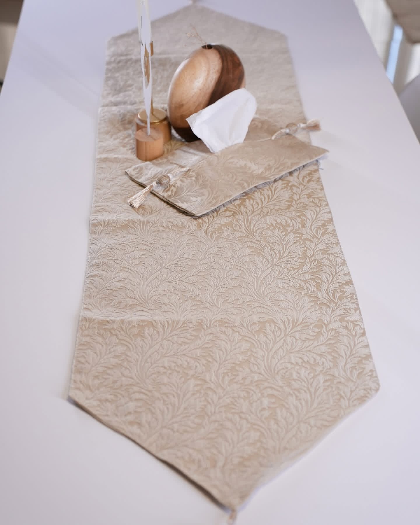 Ivory runner