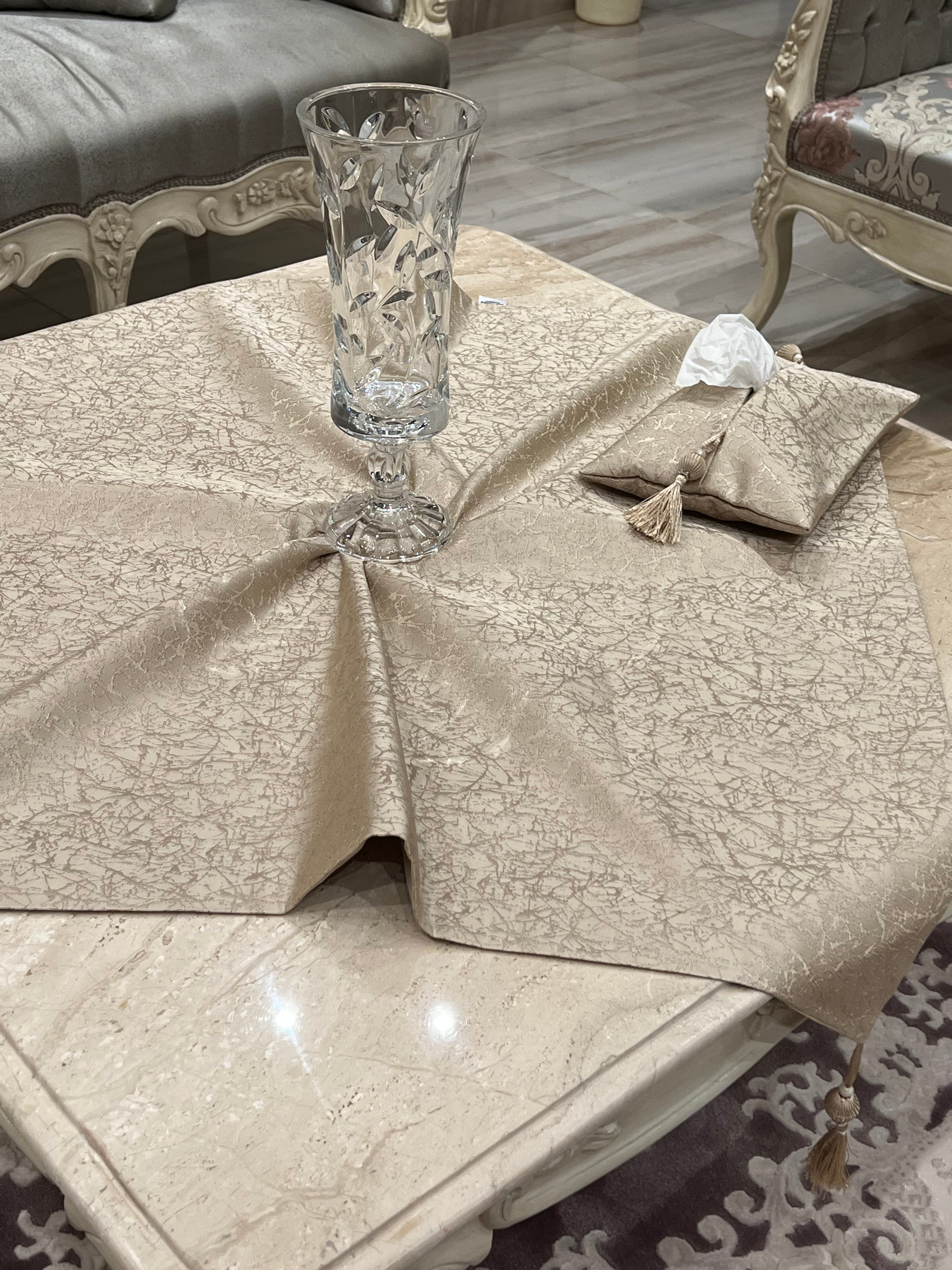 Cafe*gold square table cloth