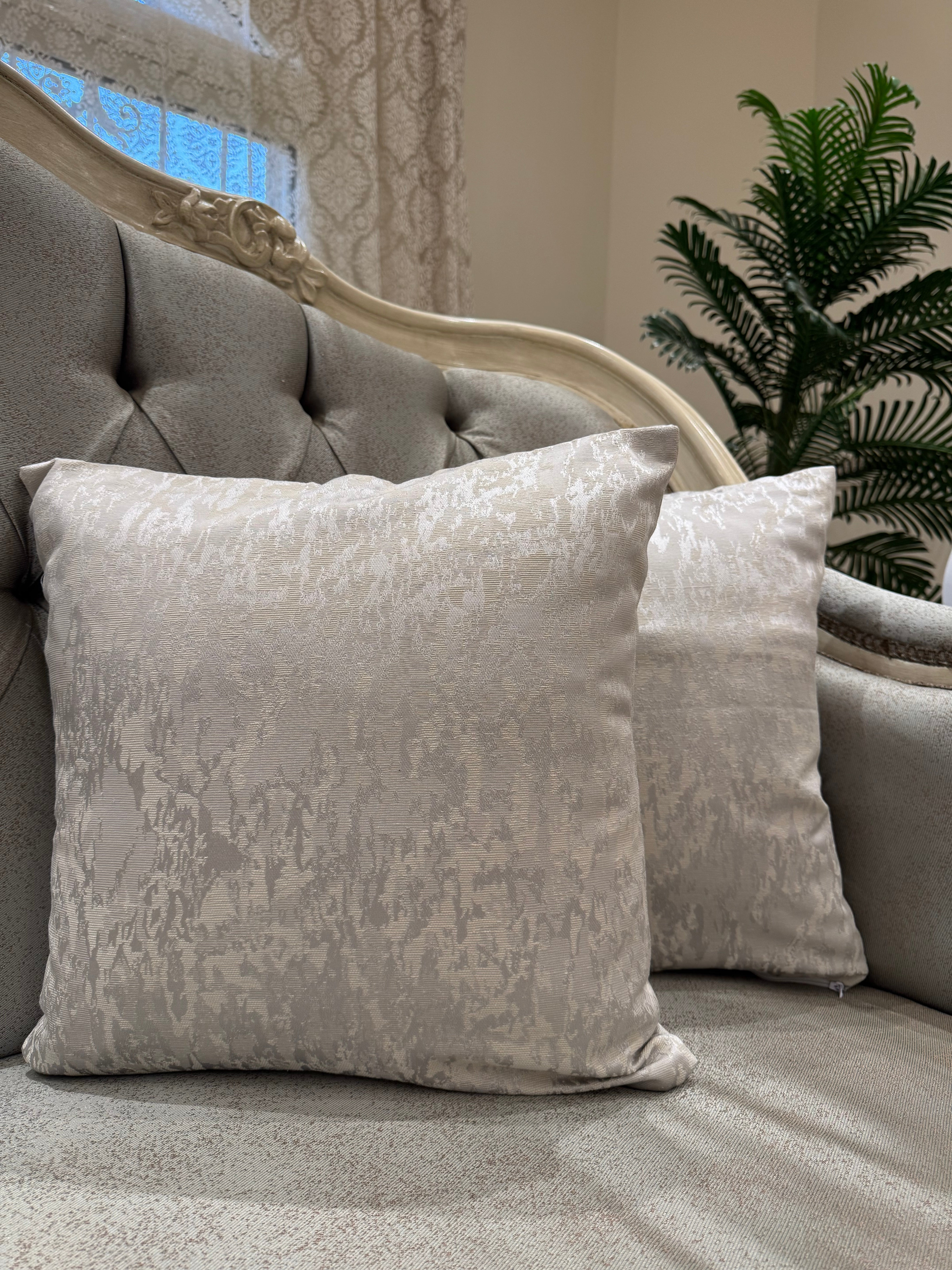 Wooded silver cushion cover