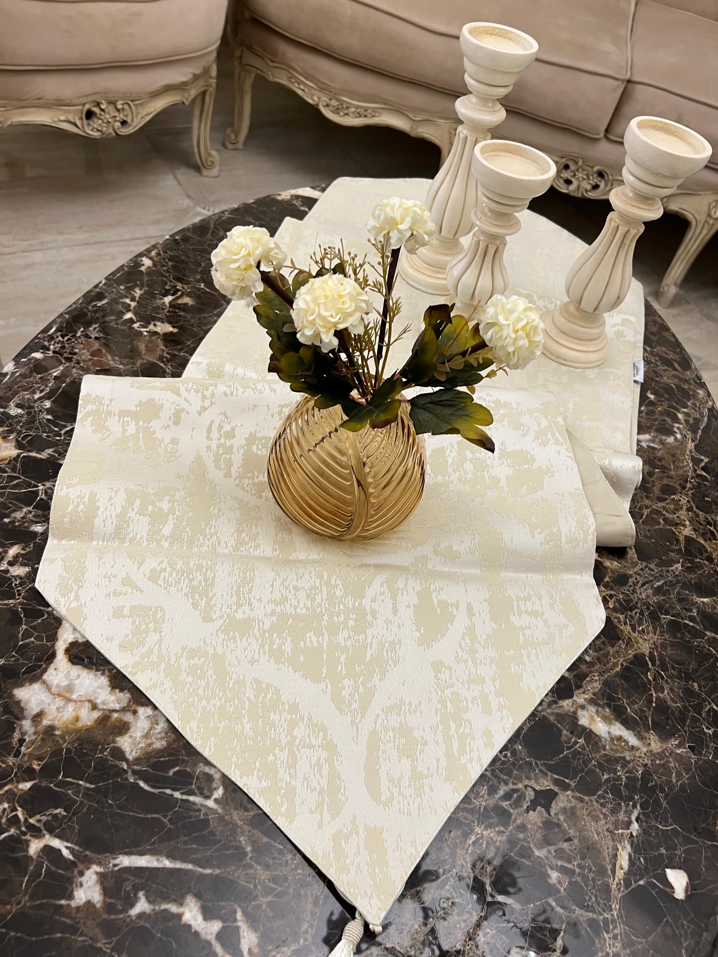 Silk beige*offwhite table runner