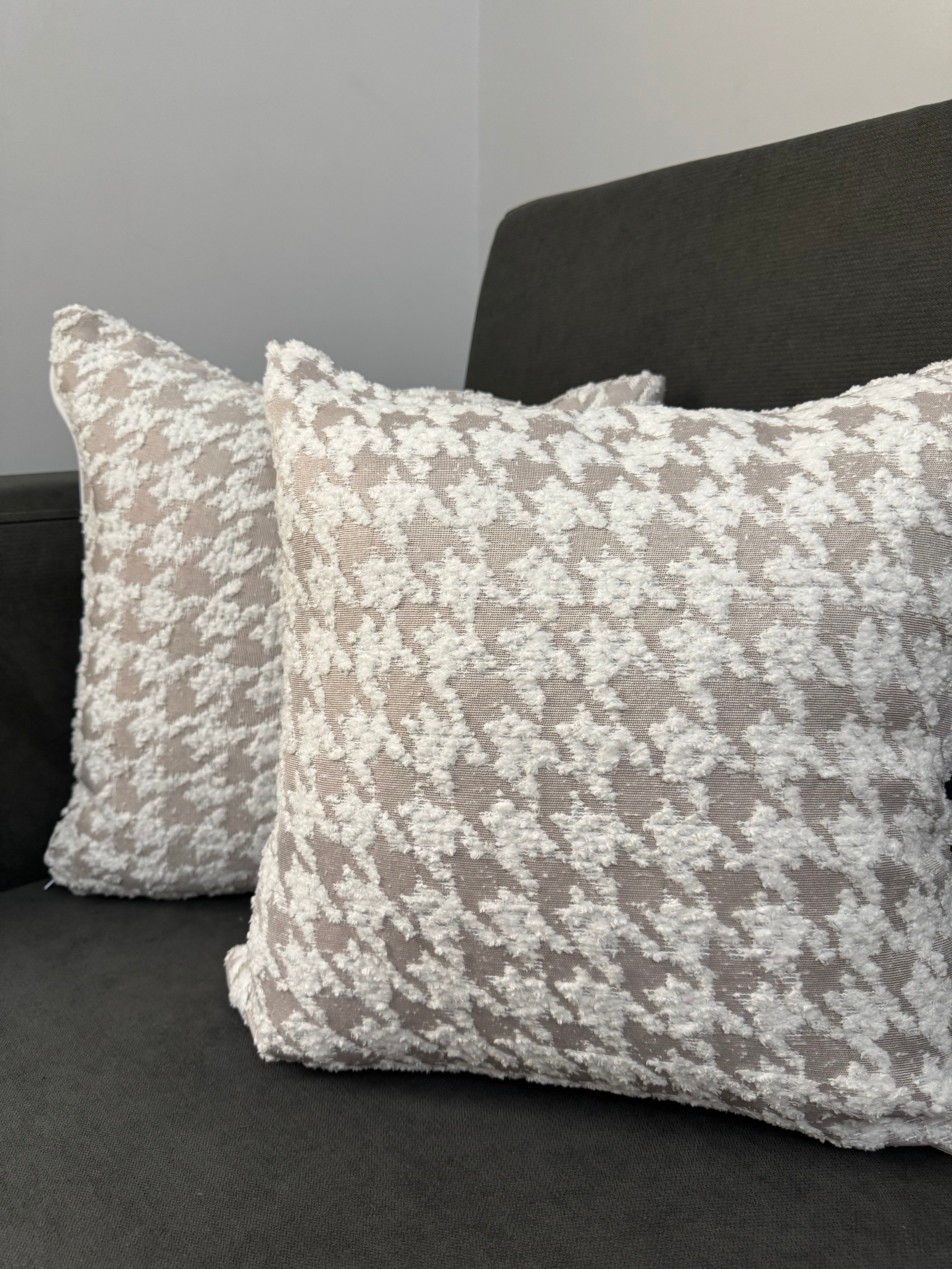 Grey*white cushion cover