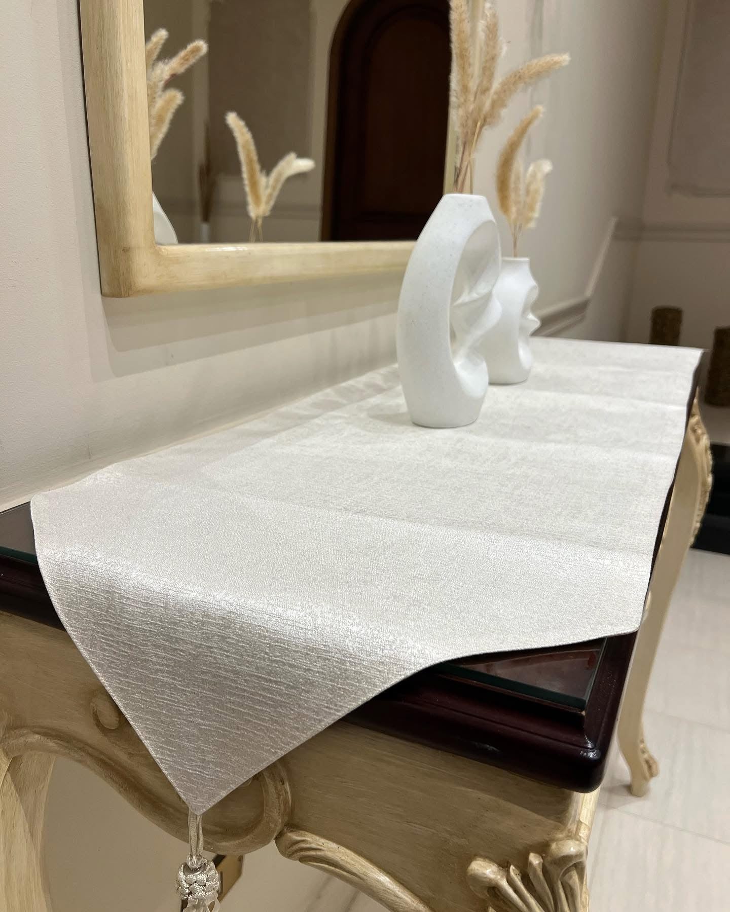 Plain offwhite table runner