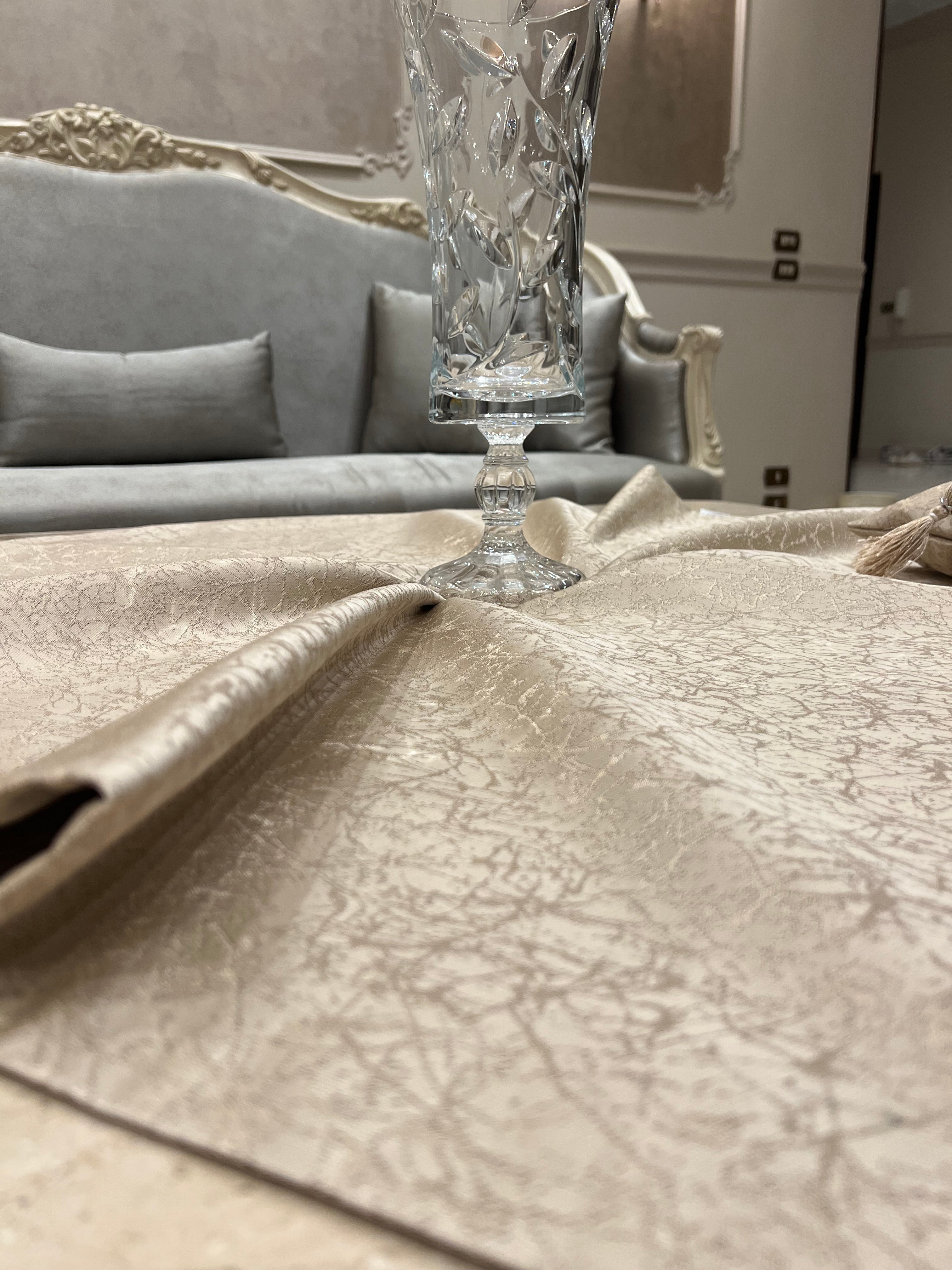 Cafe*gold square table cloth