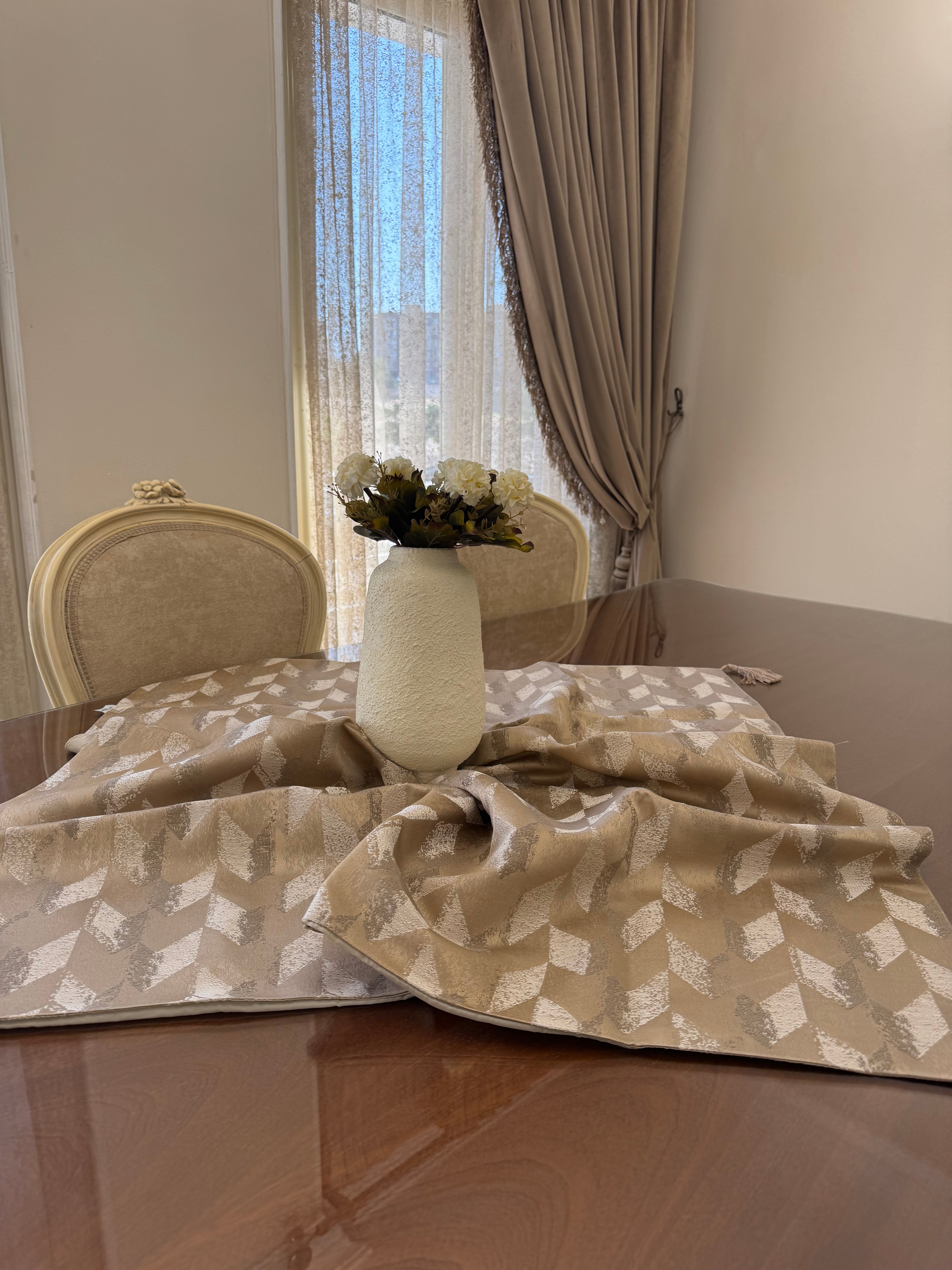 Soft oxide table cloth