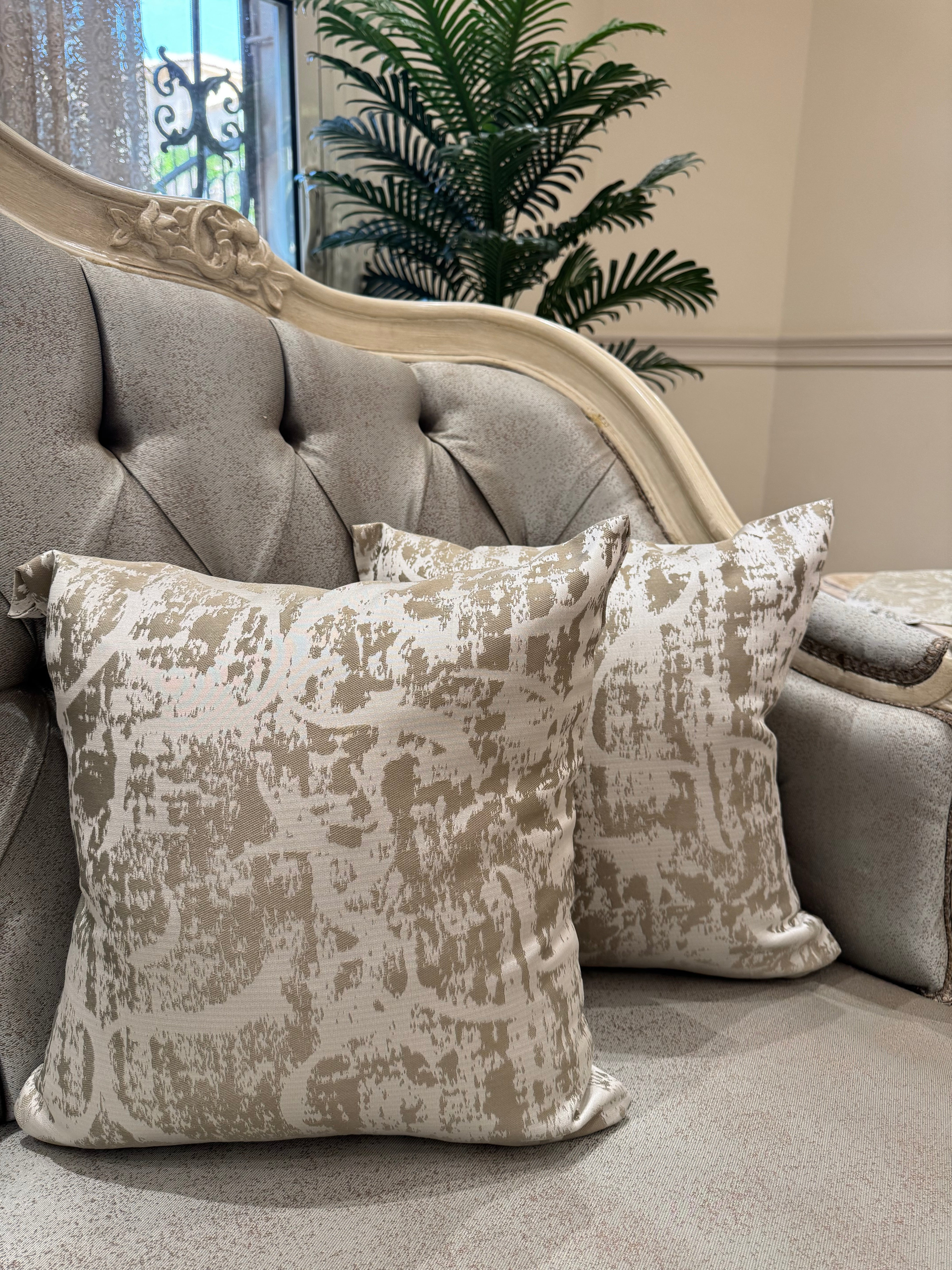 Wooded cafe*silver cushion cover