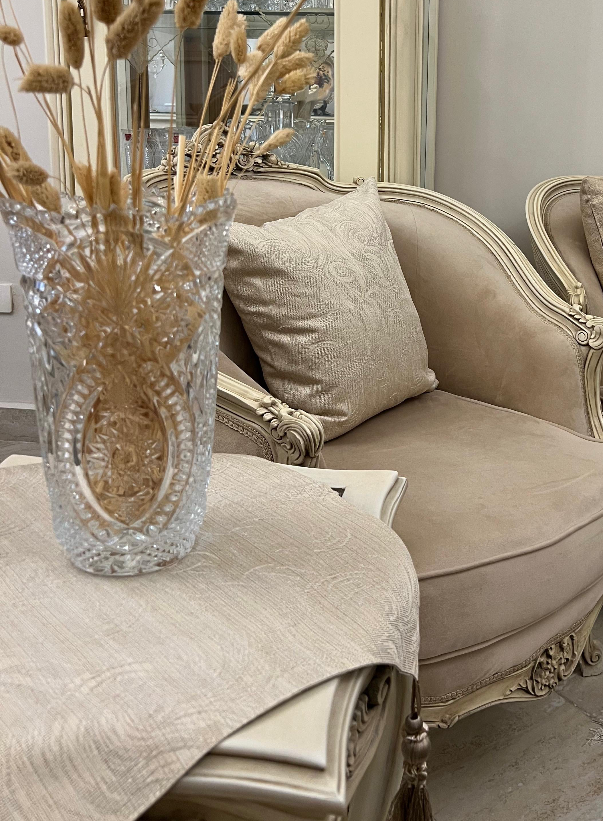 Wooded gold cushion cover