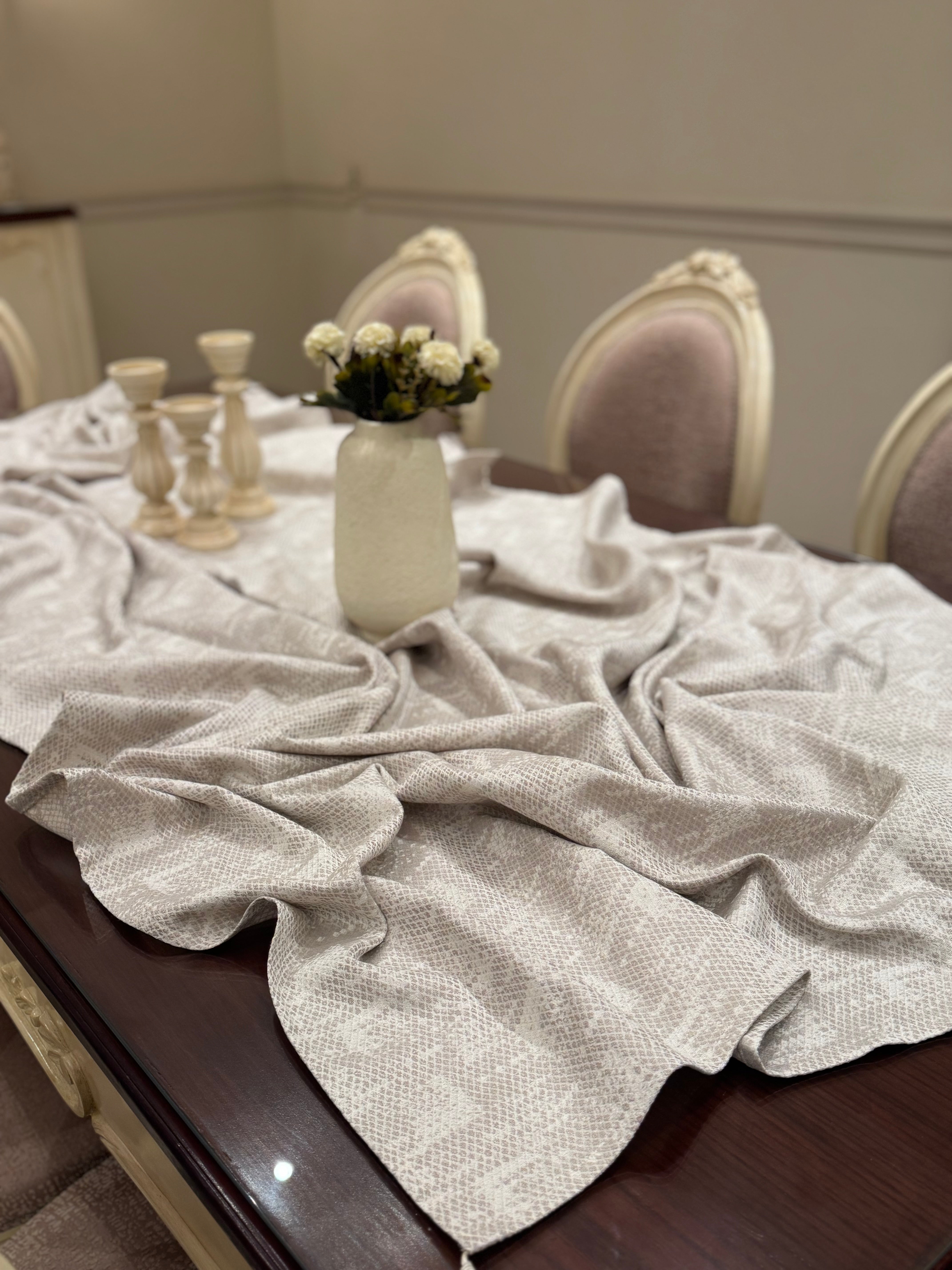 Aura table cloth
