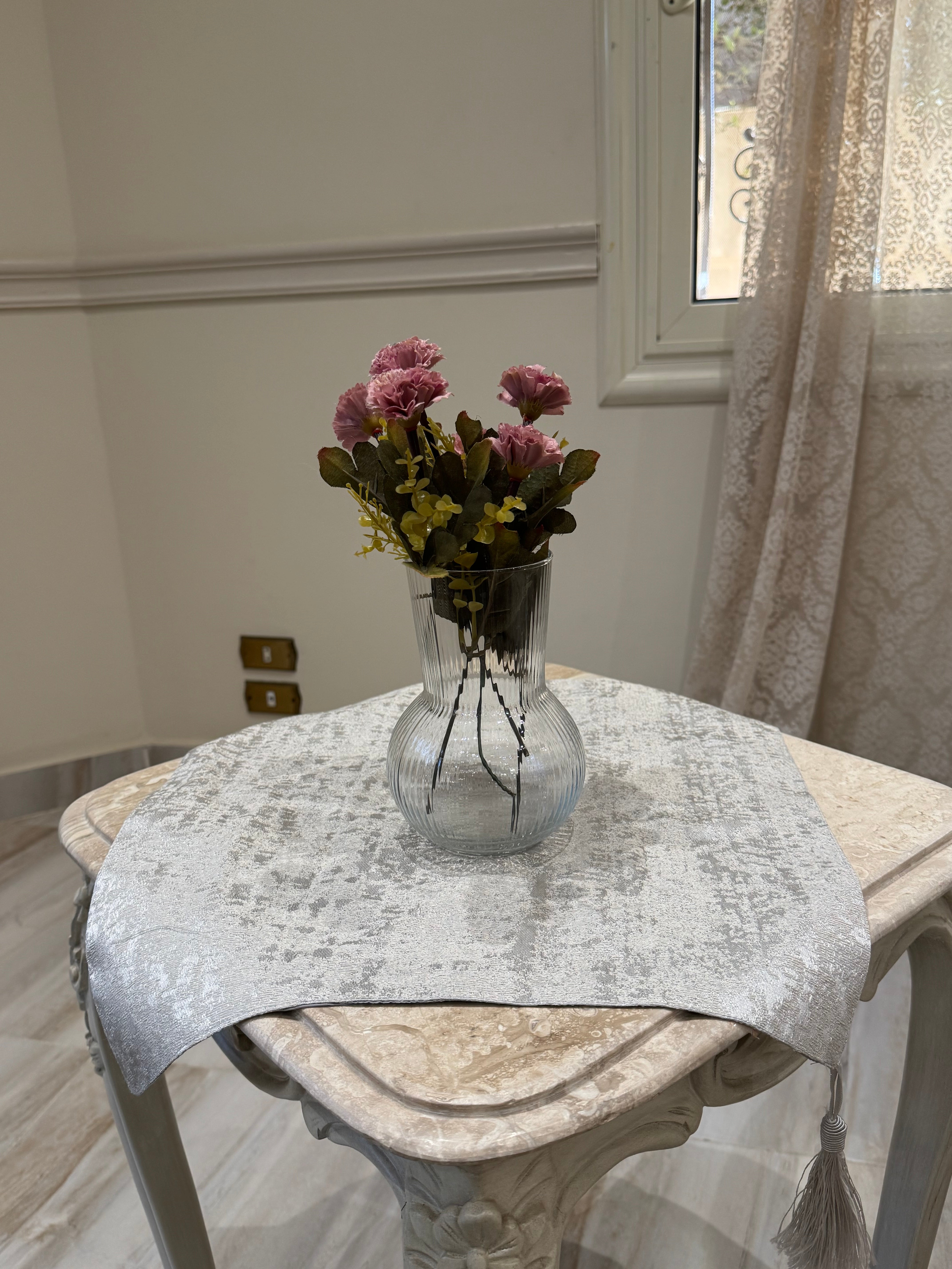 Greish*silver table cloth