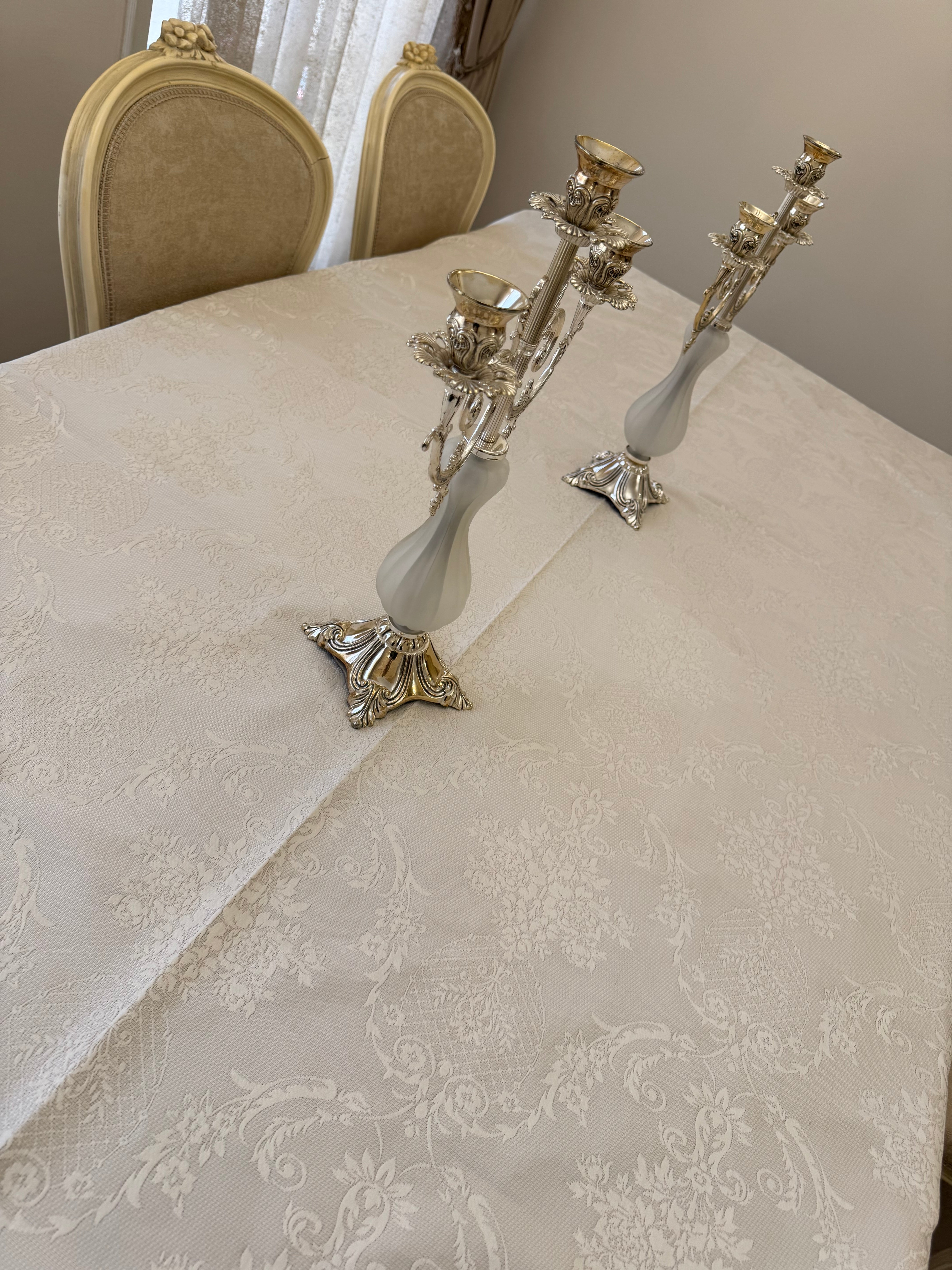 Royal offwhite table cloth