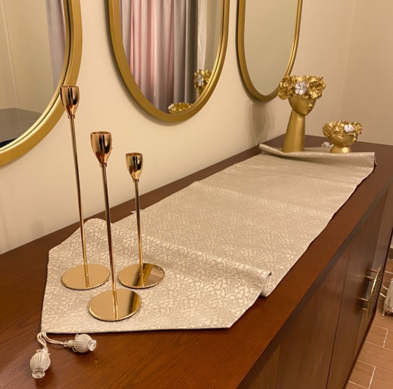 champaign table runner