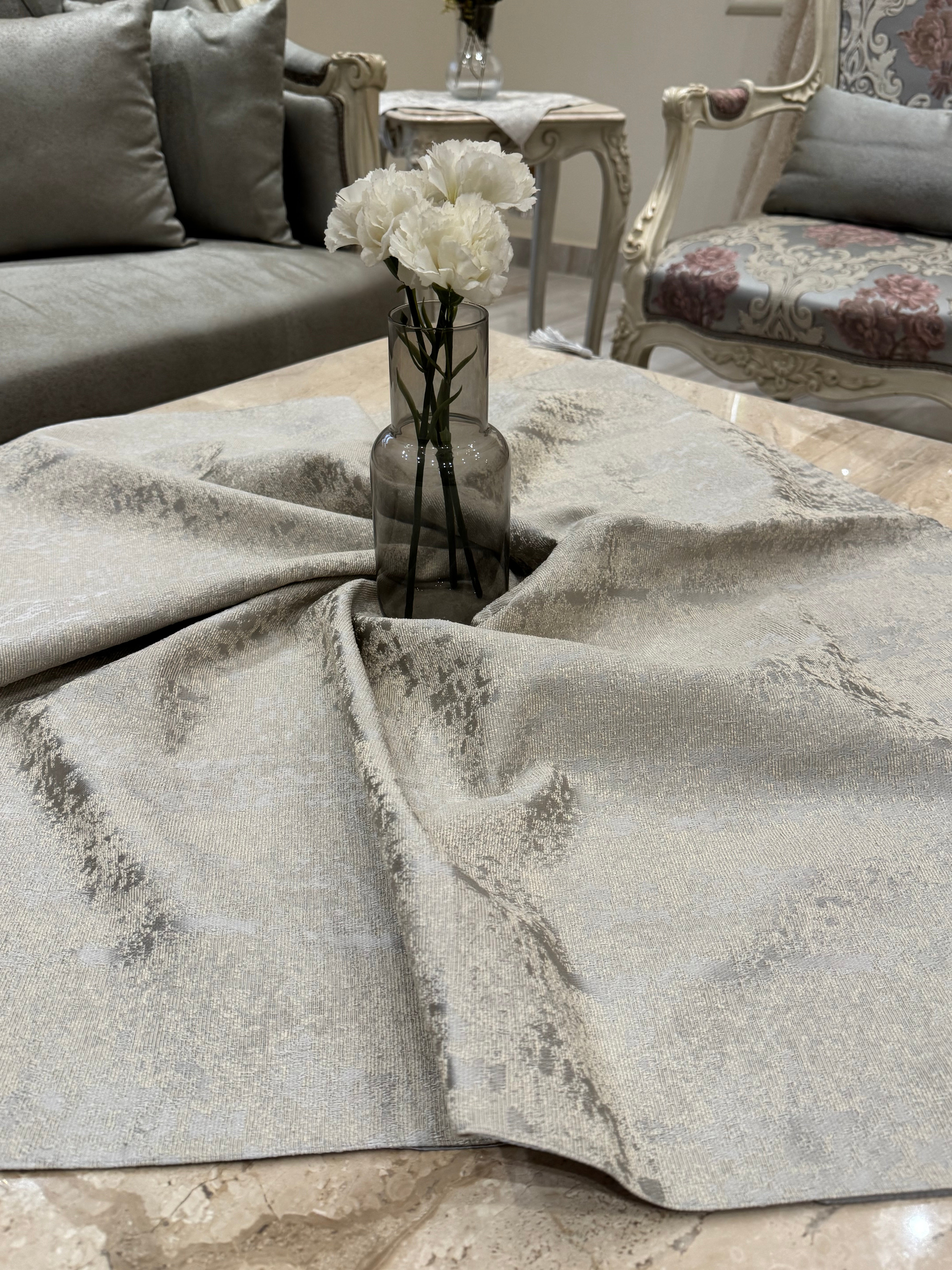Greish*silver table cloth