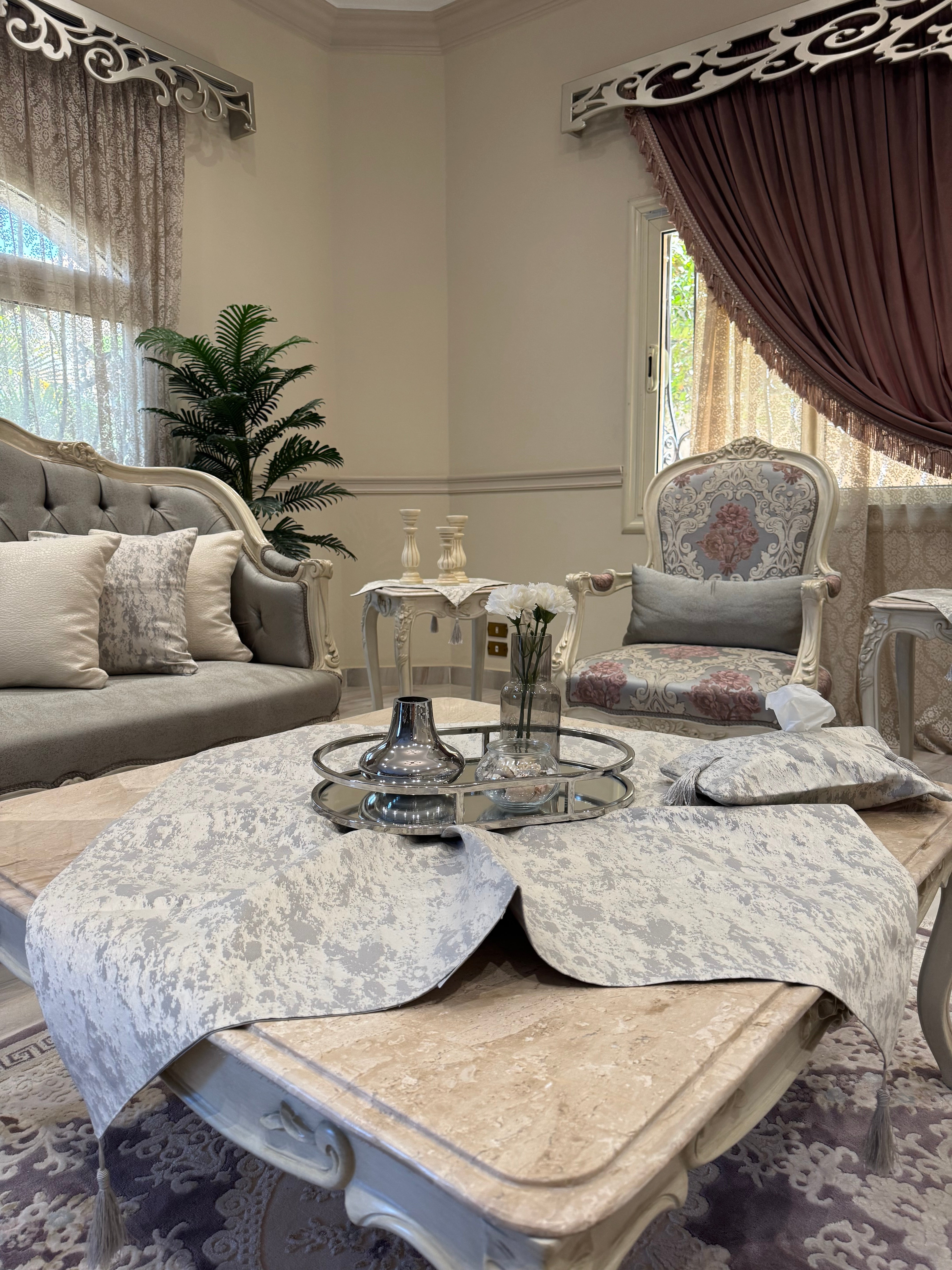 Wooded grey*beige table runner