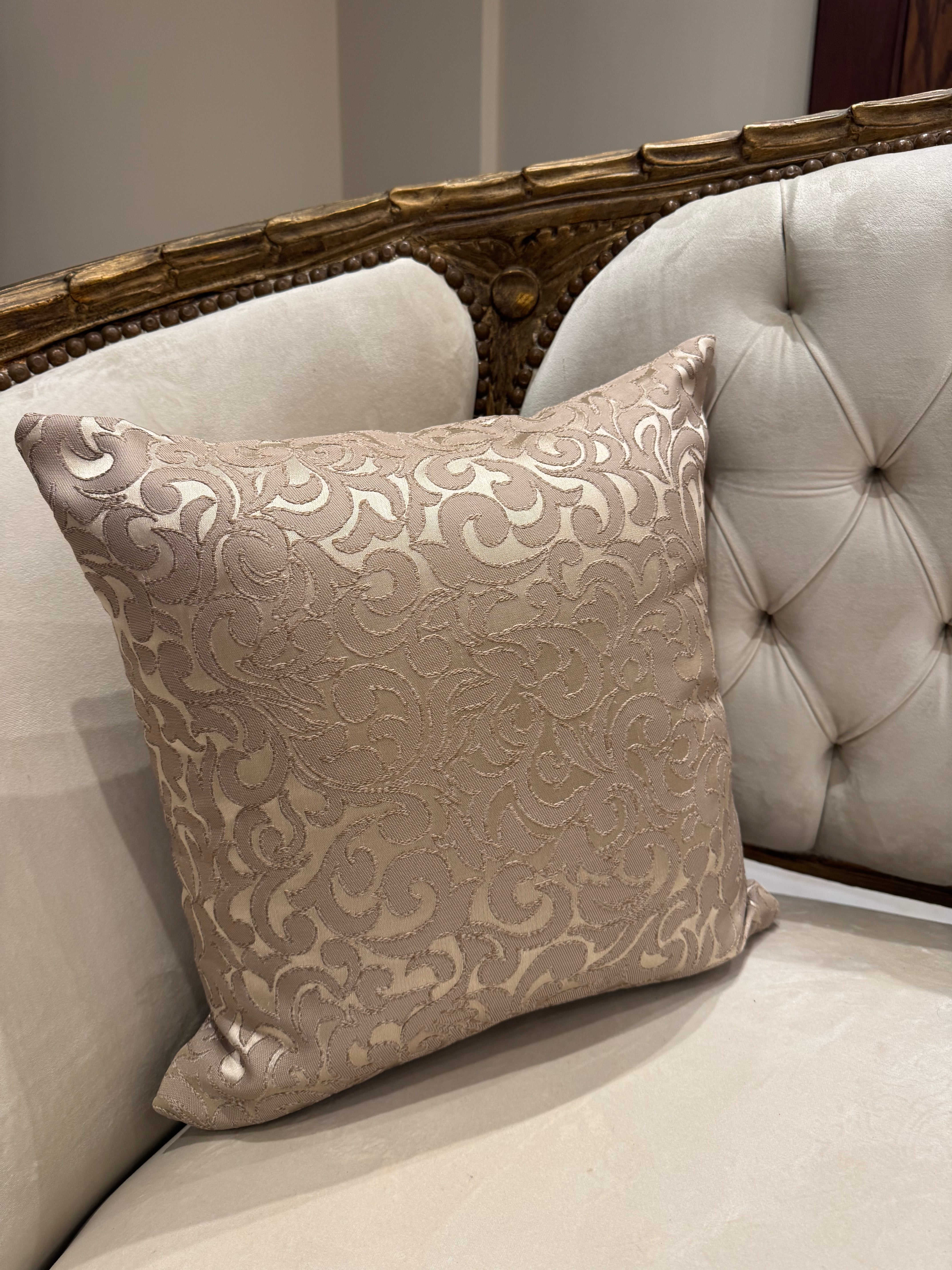 Rose gold cushion cover