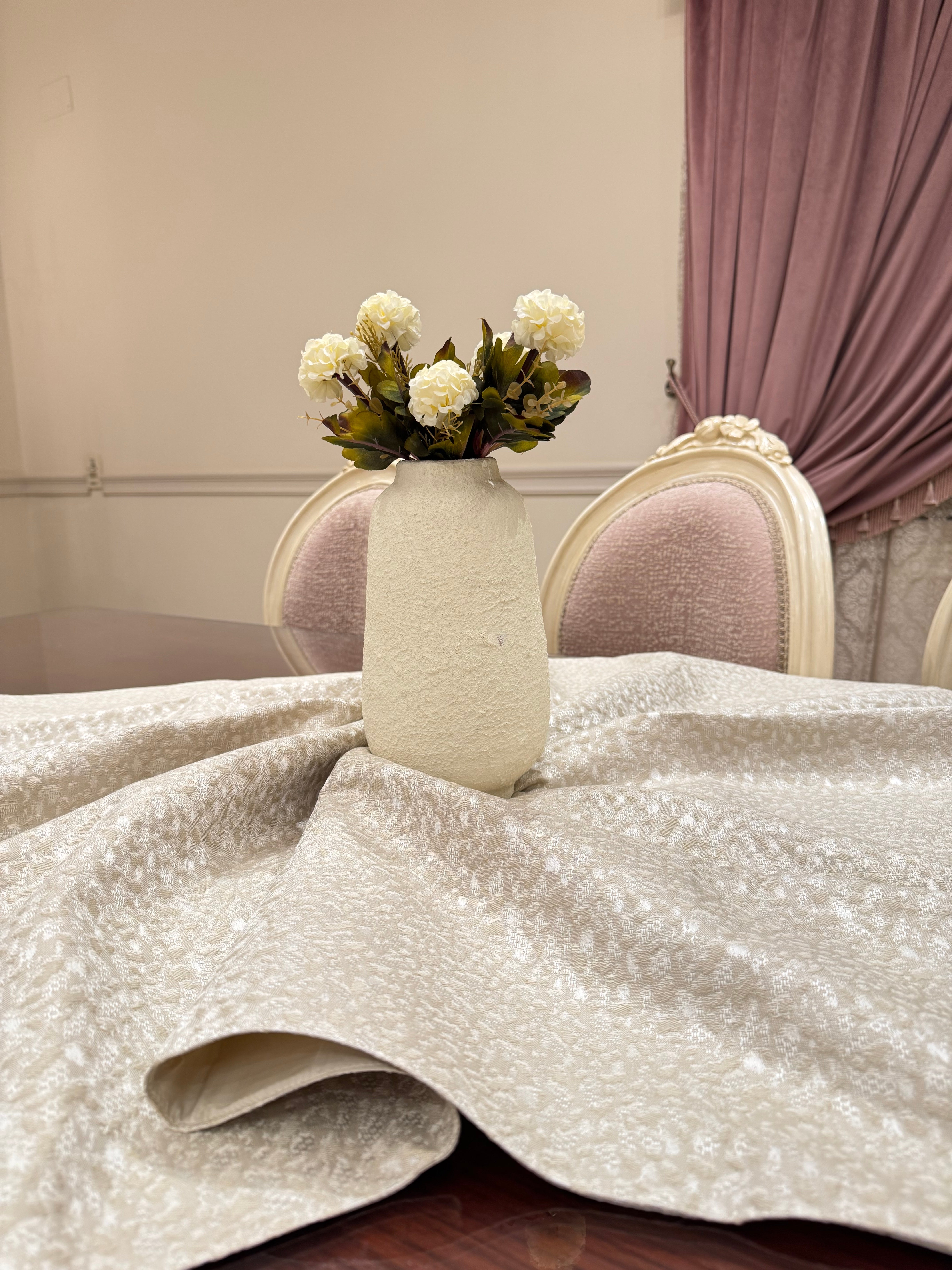 Wooded greish square table cloth