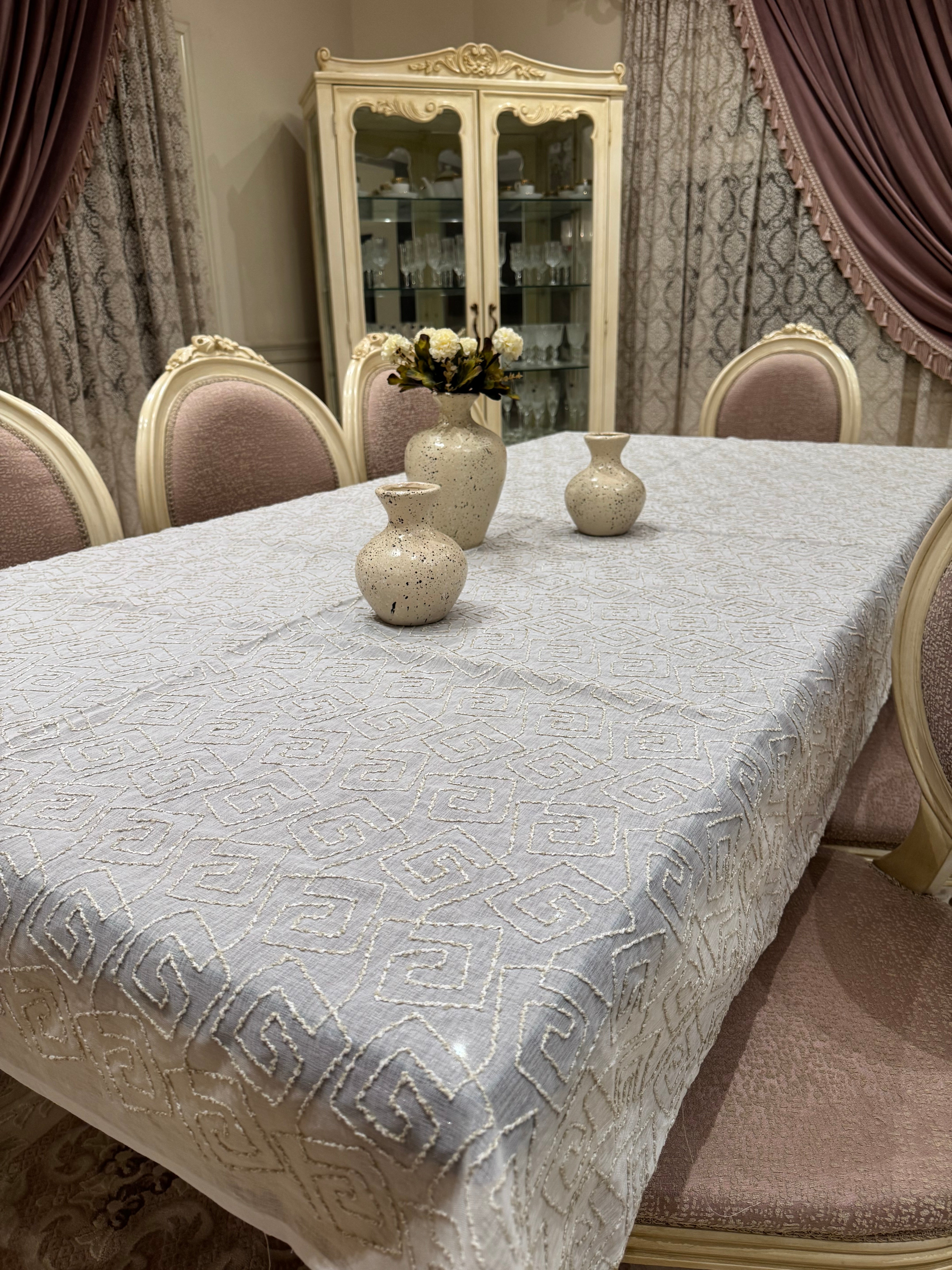 Soft white*beige table cloth