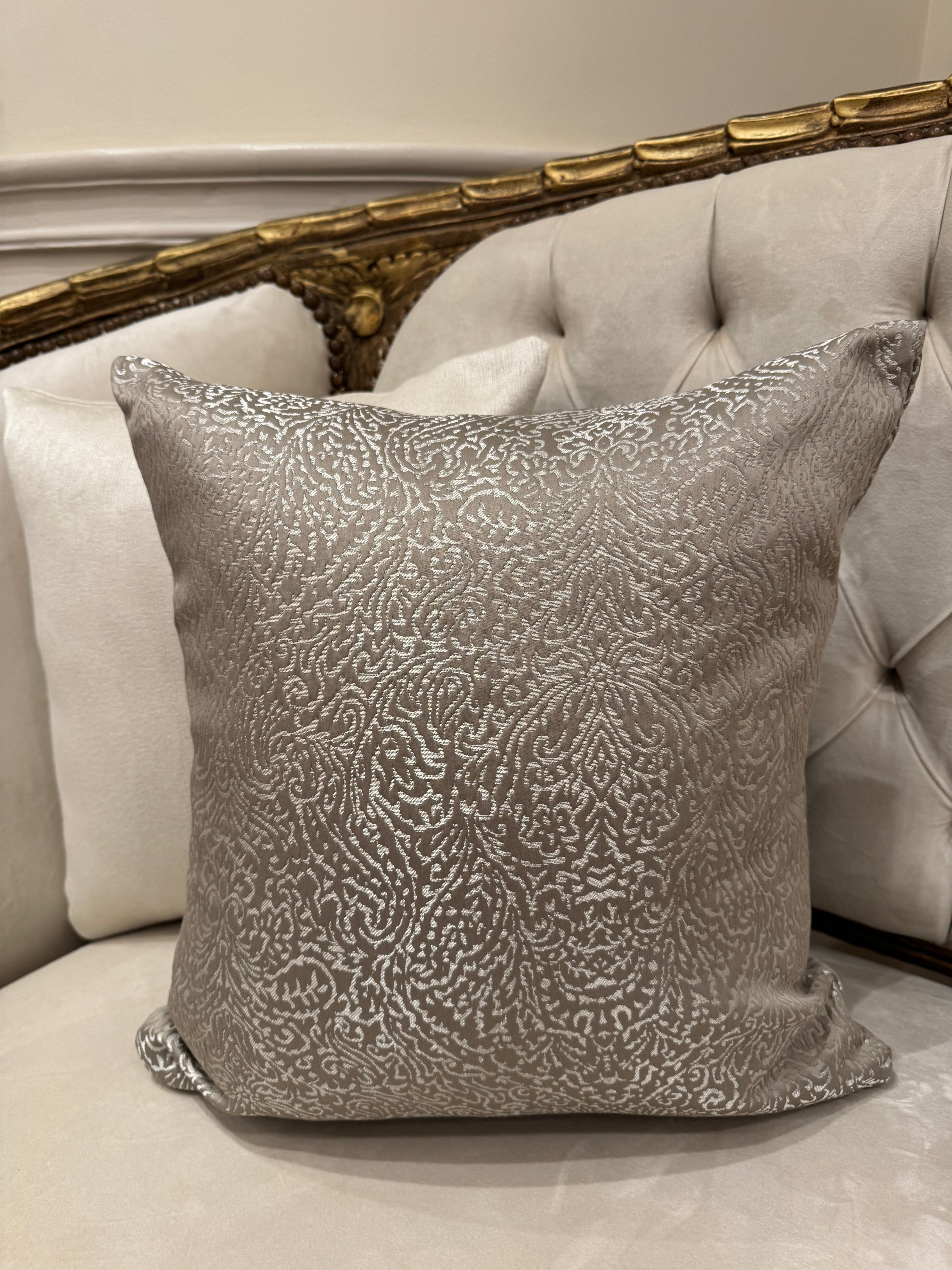 Oxide*silver table runner