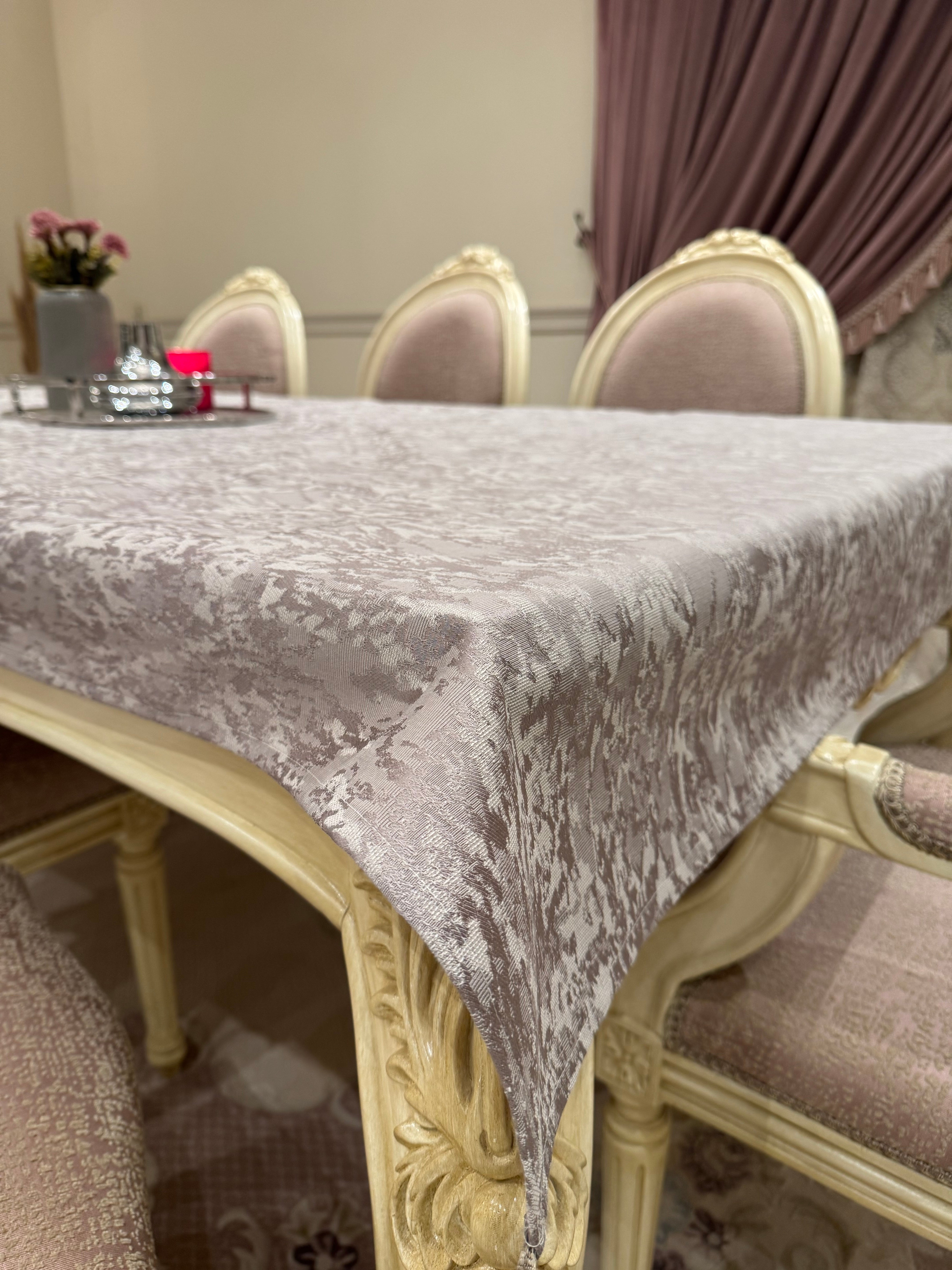 Wooded cafe full table cloth