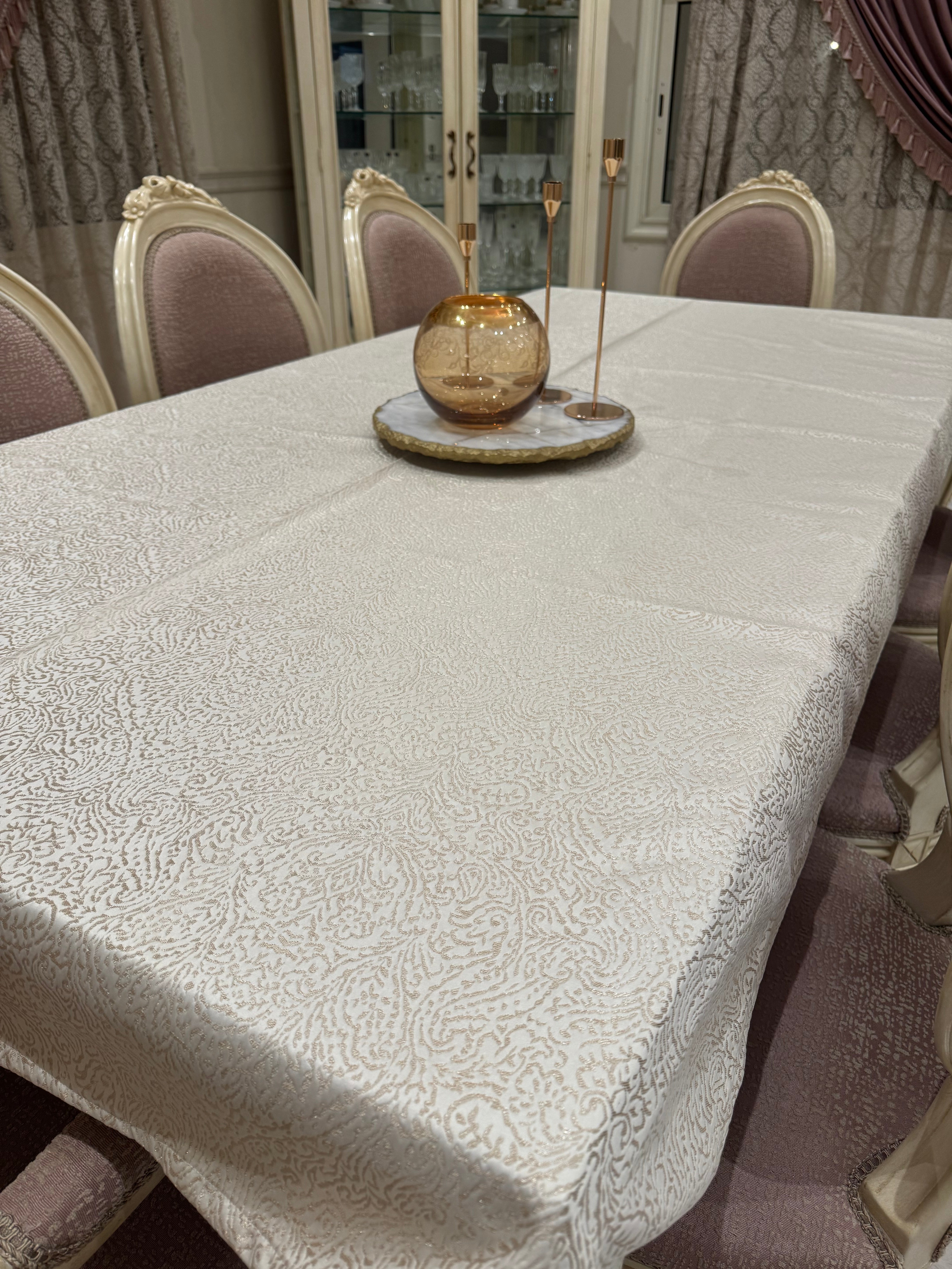 Offwhite *gold table cloth