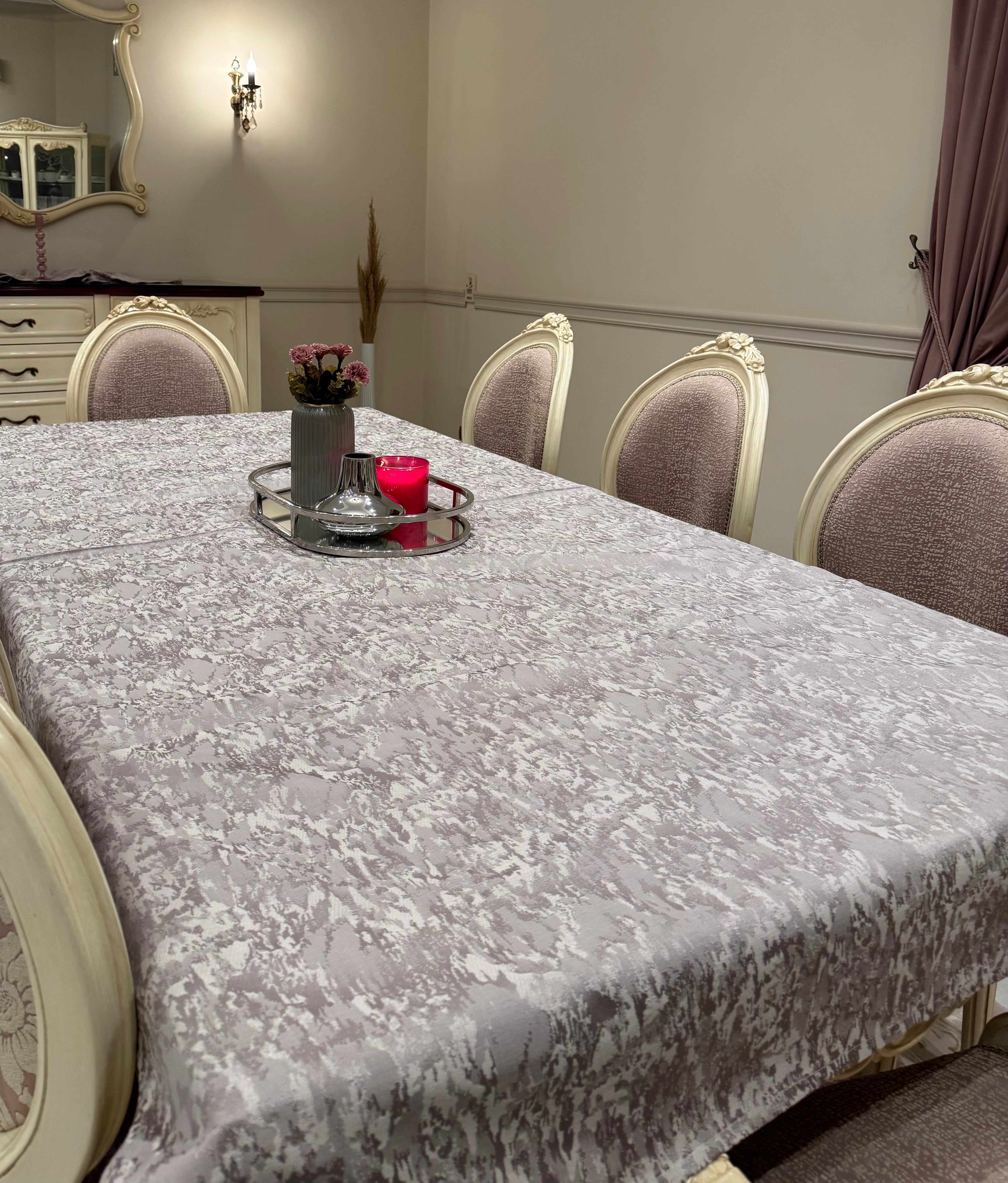 Wooded cafe full table cloth